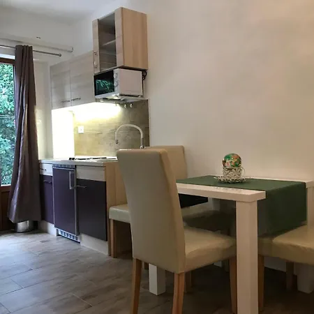 Ellie Apartment